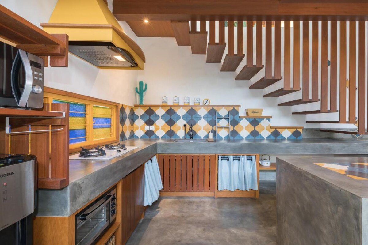 Teakwood Modern Sanctuary 3 Bedroom Private Villa in Canggu — image 6