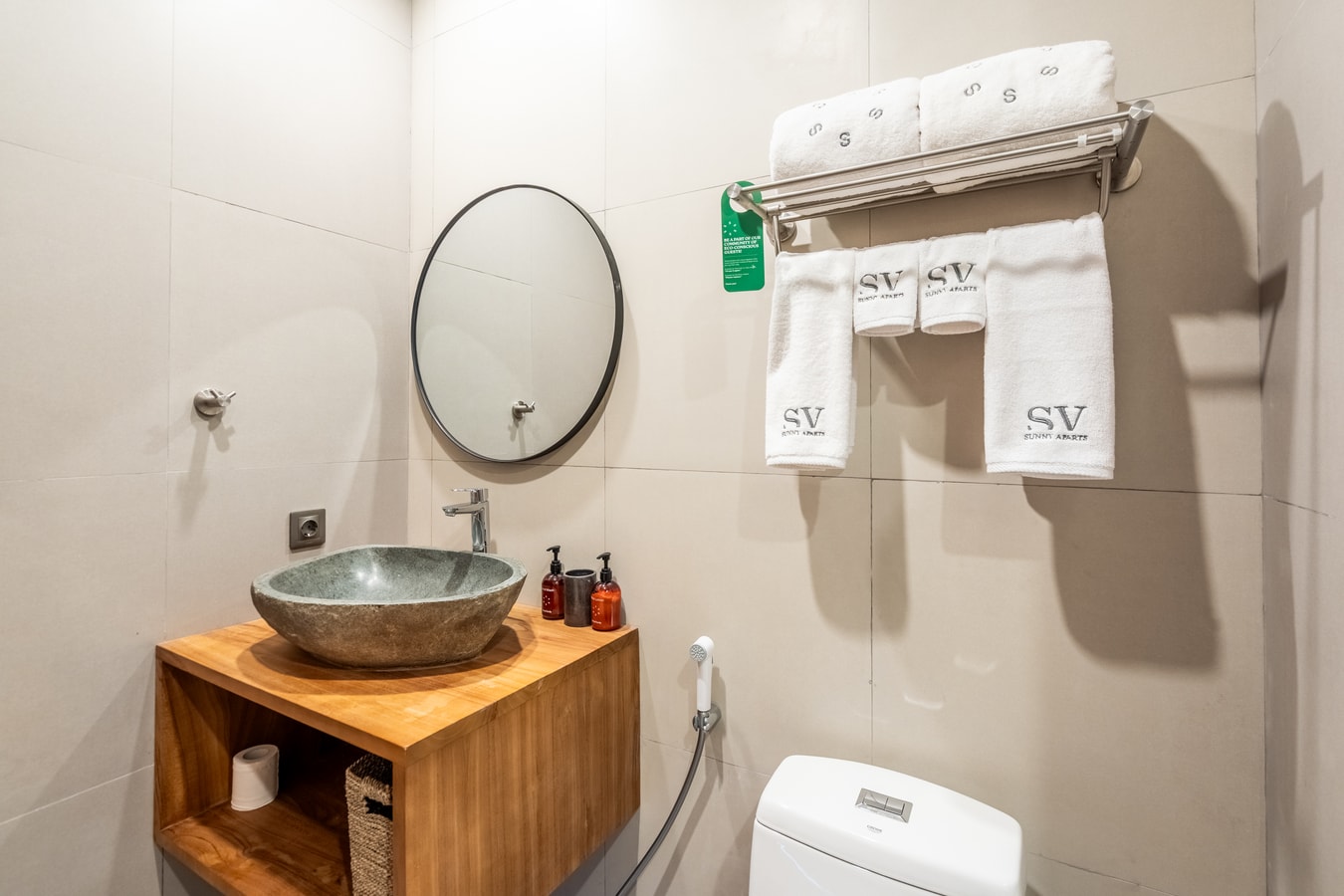 Canggu 1BR Suite | Rooftop Gym, Sauna & Pool in Canggu, Bali — image 15