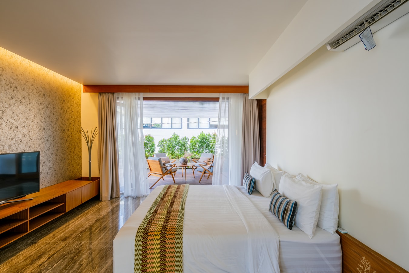 Saidov Villa - 4BR with Pool & Billiard, Berawa in Canggu, Bali — image 3