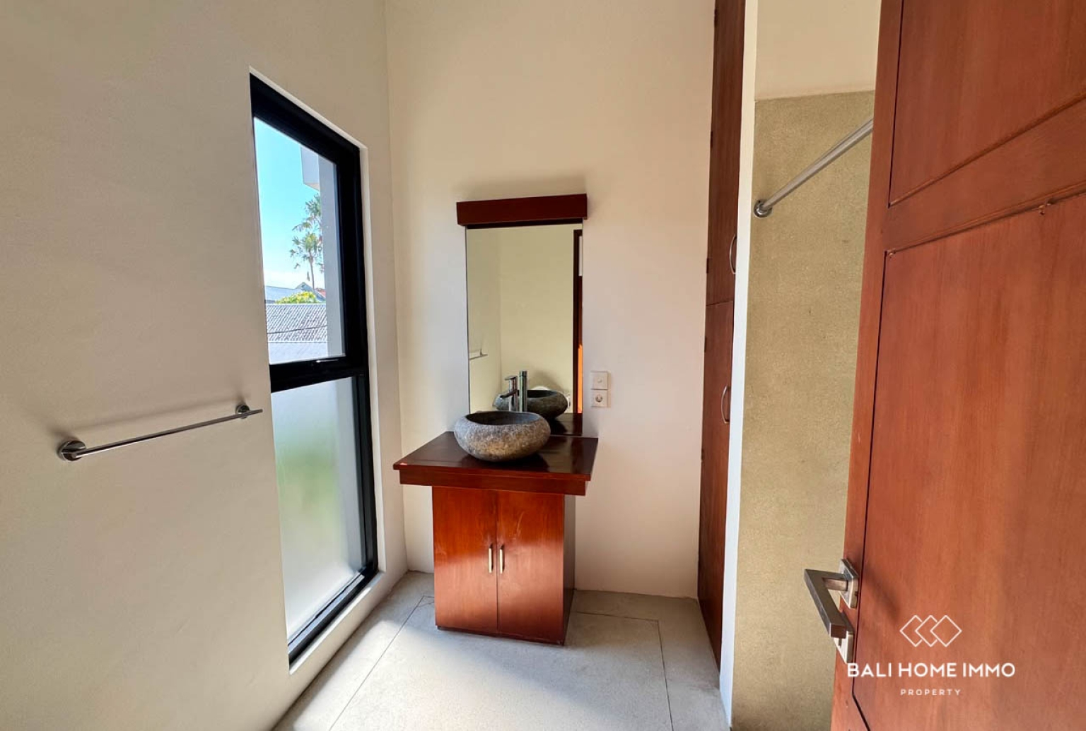 Family-Friendly 3 Bedroom Villa in a Secure Complex, Petitenget — image 12