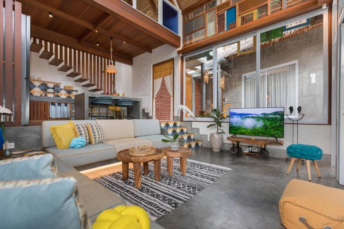 Teakwood Modern Sanctuary 3 Bedroom Private Villa in Canggu — image 7