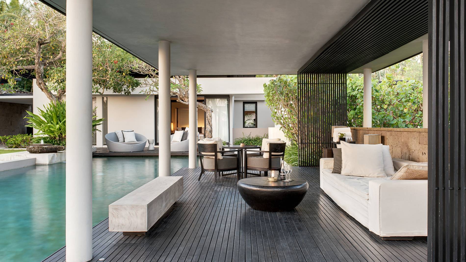 6 Bedrooms Beachfront Villa in tabanan — image 12