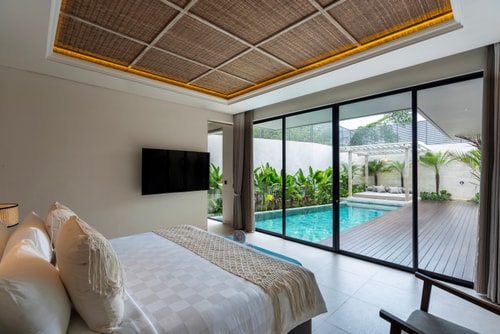 Deneva 10 - Pool & Bathtub Villa, Near Beaches in Canggu, Bali — image 6