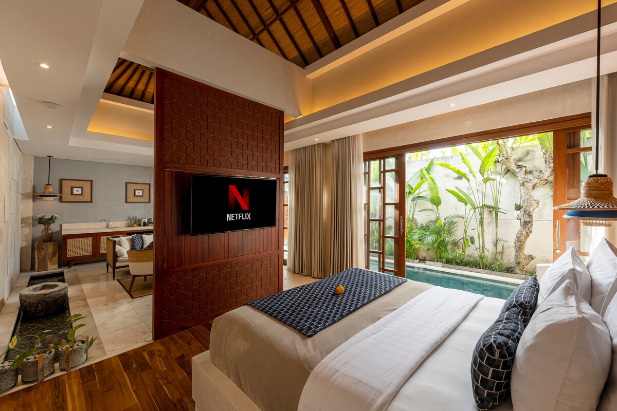 Ultimate Jungle Romance 1 Bedroom Private Villa in Ubud — image 1