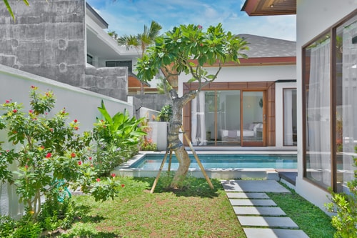 Bernard - Poolside Access & Garden Villa, Uluwatu in Ungasan, Bali — image 1