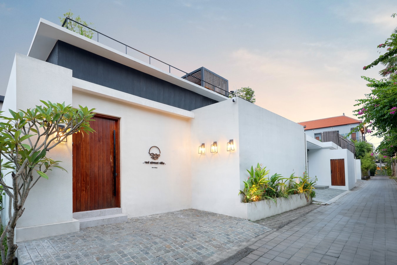 Berawa Escape 4BR Villa | Private Pool & Rooftop in Canggu, Bali — image 11