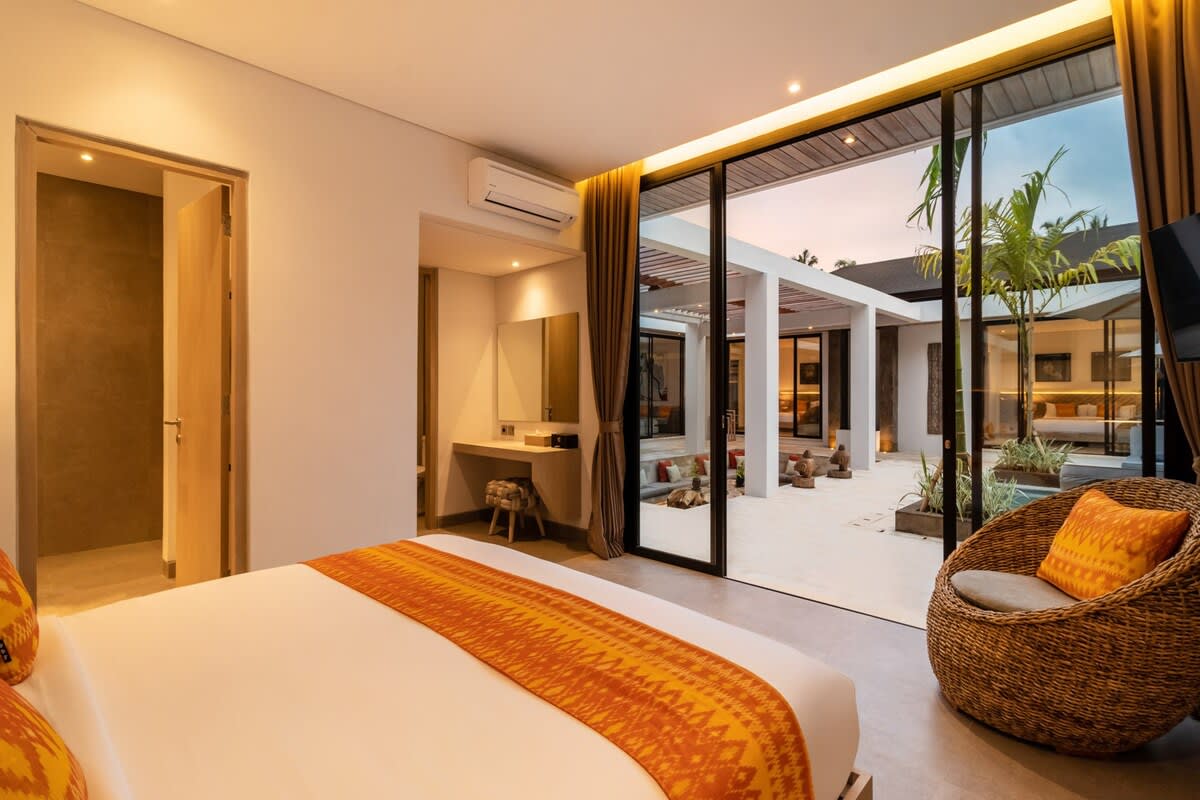 Courtyard Villa Kastan · 6BR · Ubud — 6BR Villa Rental in Ubud — image 12