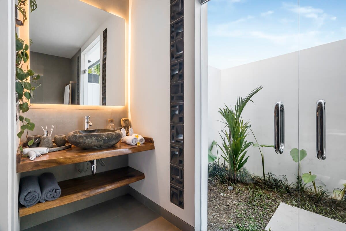 Villa Bale Dauh in Ubud — image 14