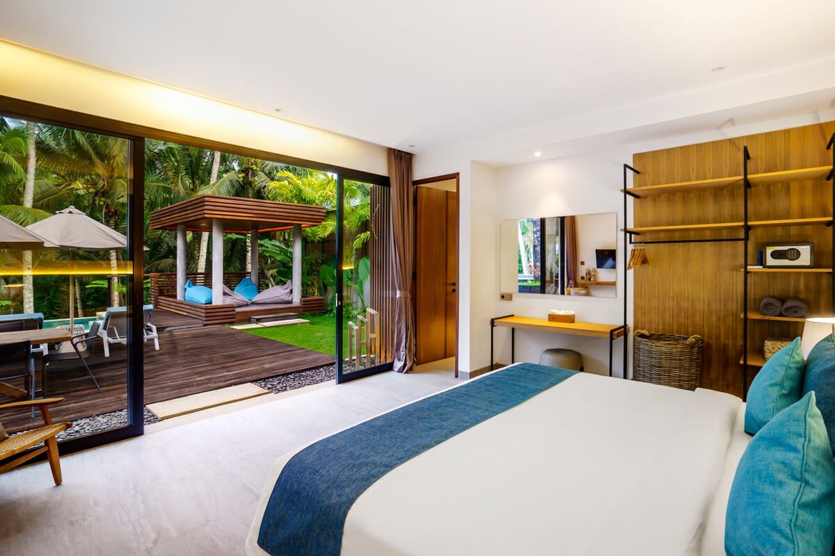 Infinity-Pool Villa · 6BR · Ubud — 6BR Villa Rental in Ubud — image 17