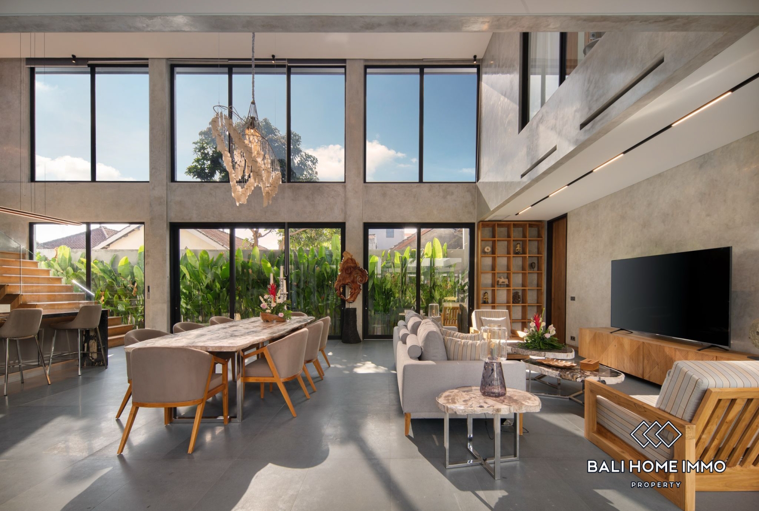 Luxury 4 Bedroom Family Villa for Rent in Umalas — image 3