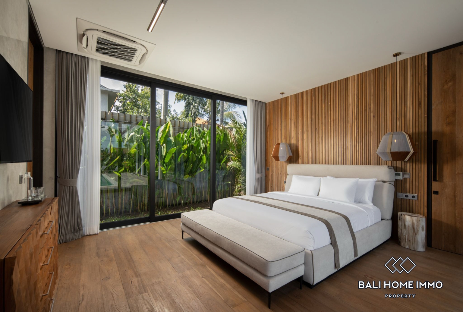 Luxury 4 Bedroom Family Villa for Rent in Umalas — image 6