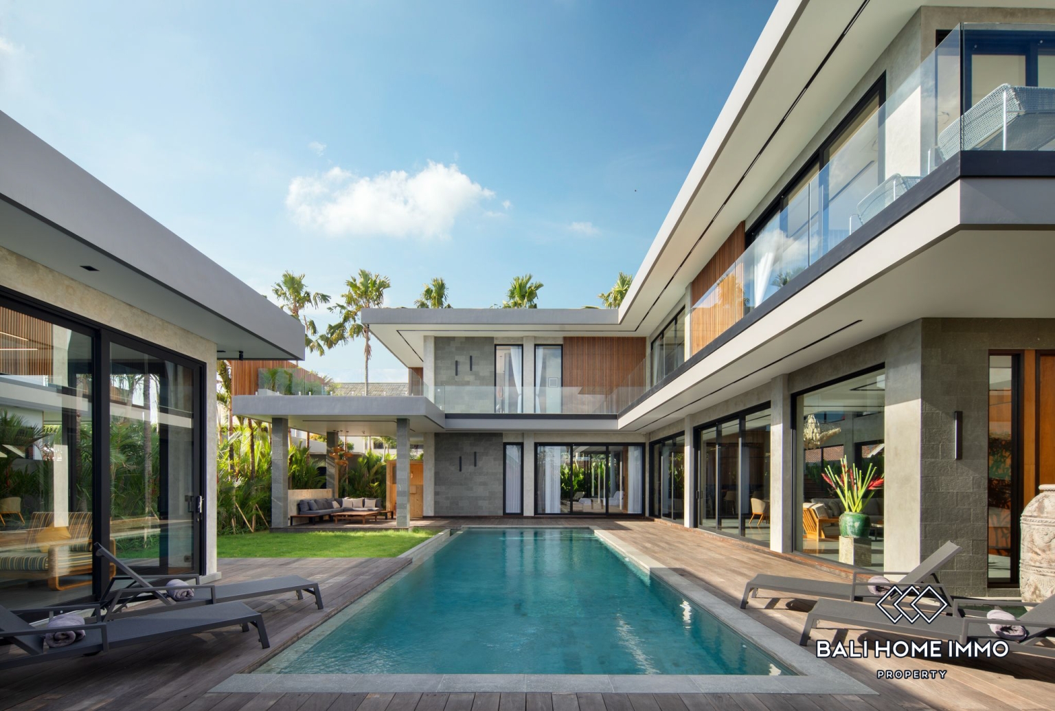 Luxury 4 Bedroom Family Villa for Rent in Umalas