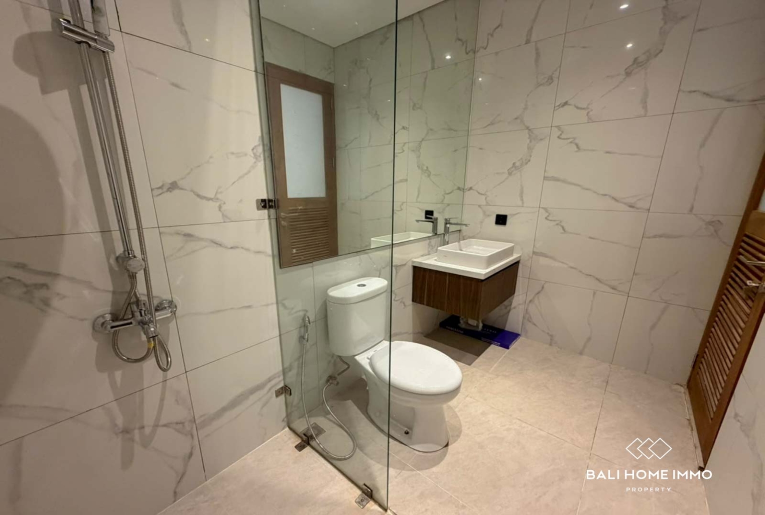 NEWLY BUILT 3 BEDROOM VILLA FOR RENTAL AND SALE in CEMAGI TABANAN BALI — image 19