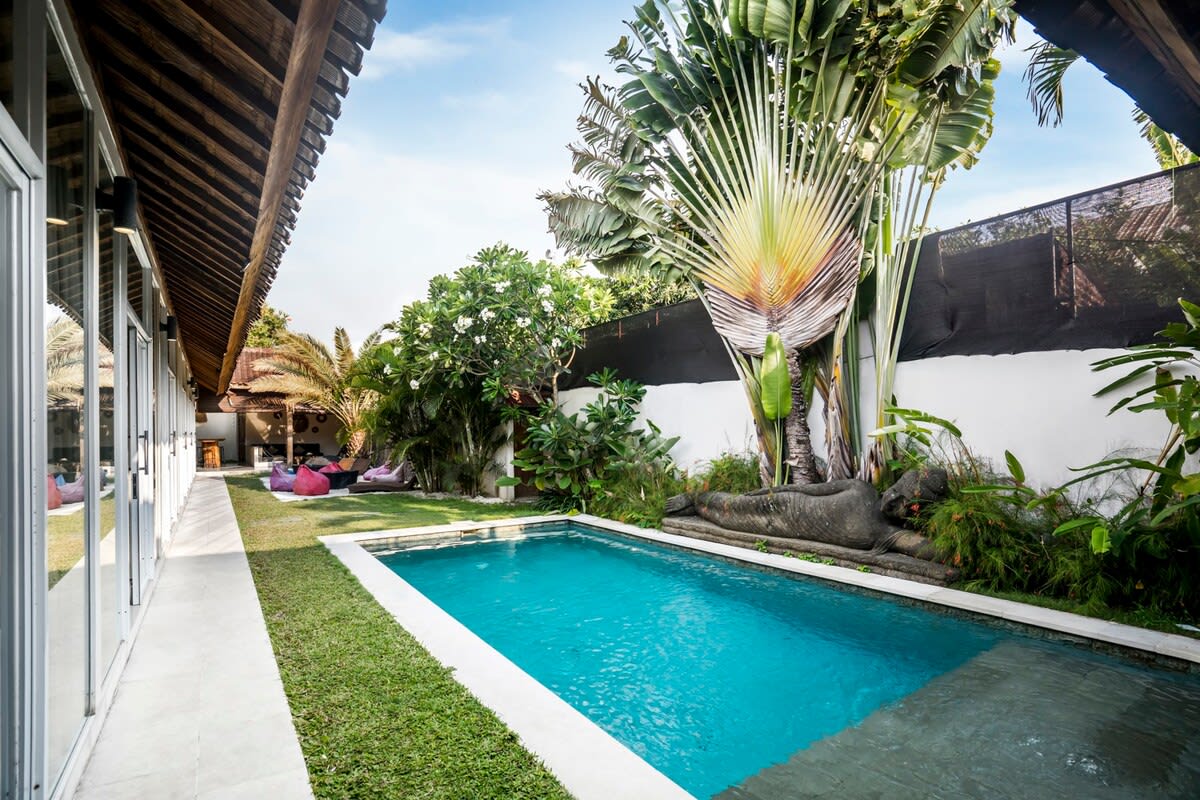 Garden Villa · 6BR · Seminyak — 6BR Villa Rental in Seminyak