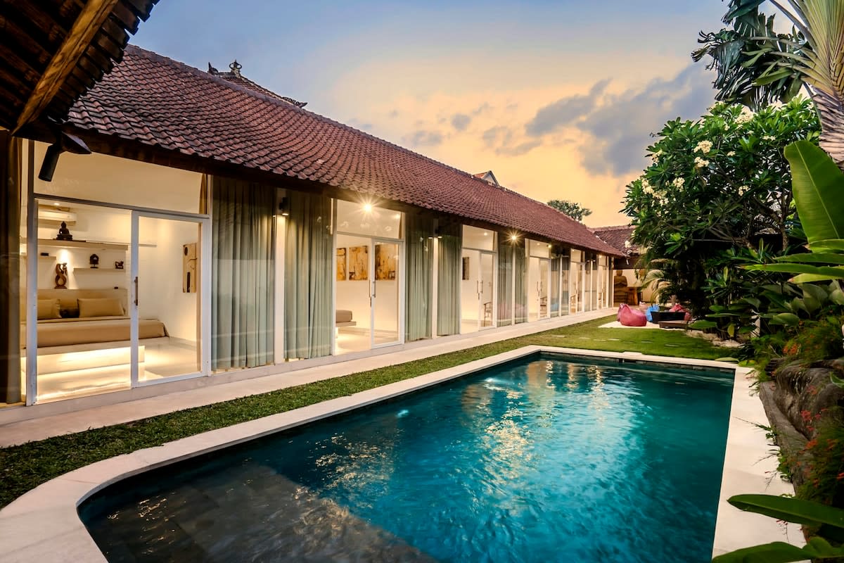 Garden Villa · 6BR · Seminyak — 6BR Villa Rental in Seminyak — image 4
