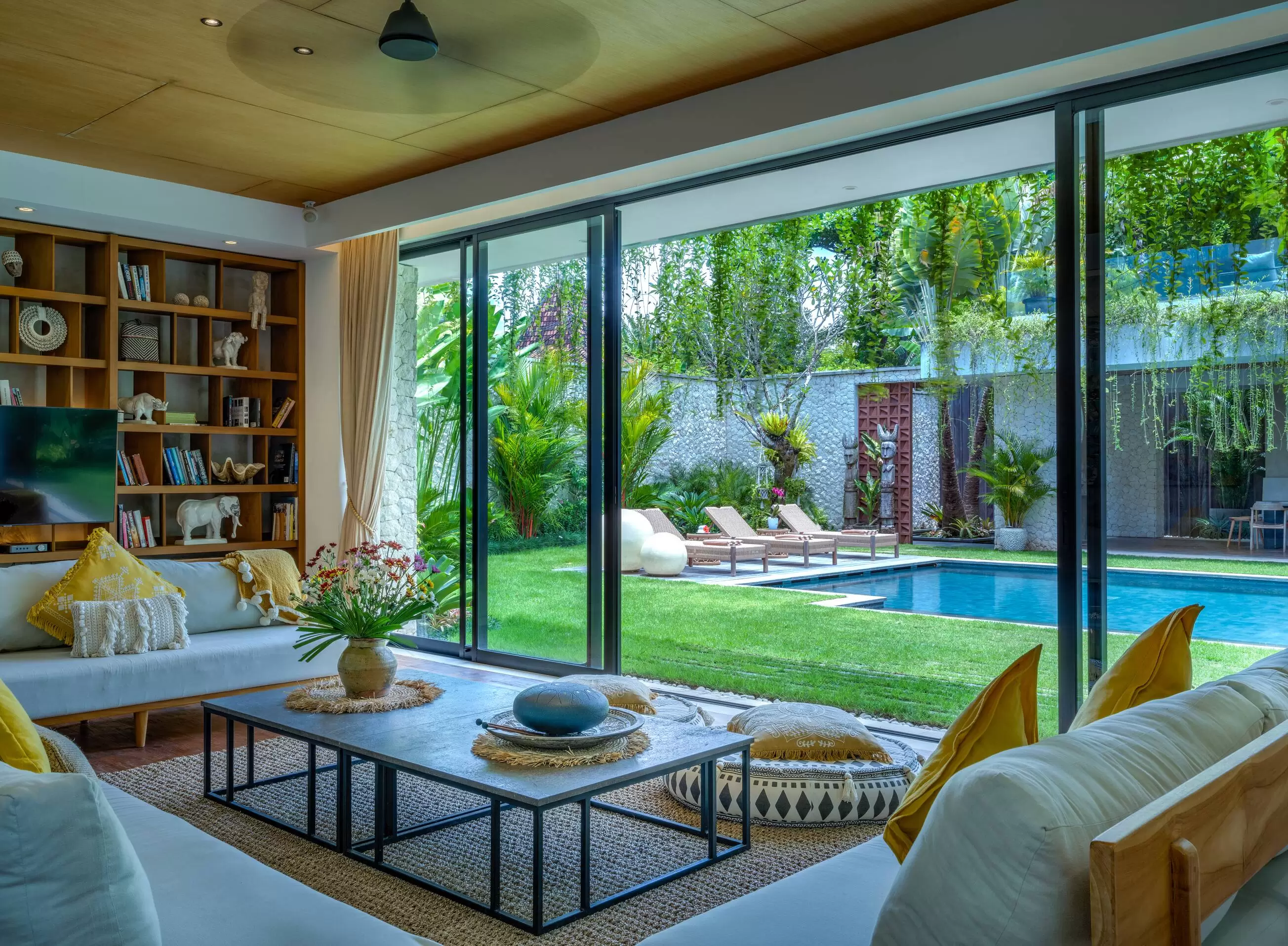 Book Villa Pantai Indah: Family Friendly Villa with Private Pool in Canggu — image 10