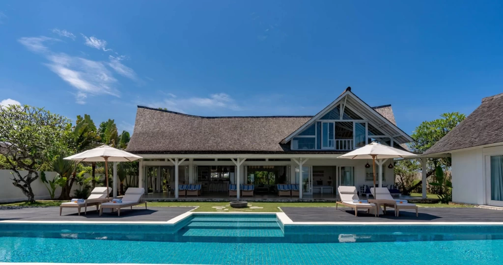 Book Casa Del Mar: Cliffside Villa Accommodation in Nusa Lembongan — image 5