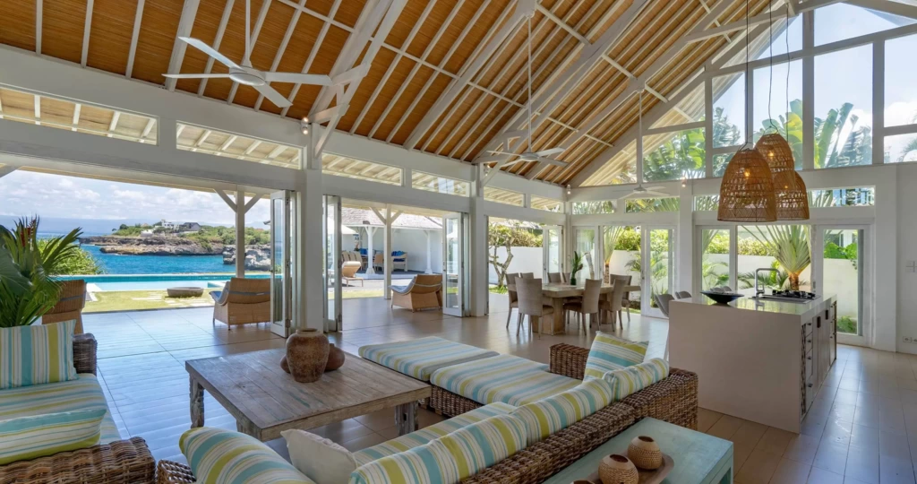 Book Casa Del Mar: Cliffside Villa Accommodation in Nusa Lembongan — image 11