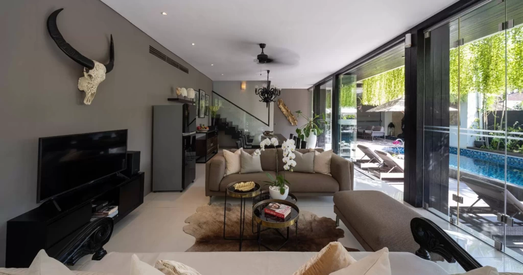 Book Villa Balimu Seminyak: Modern 3 Bedroom Villa Accommodation in Bali — image 11
