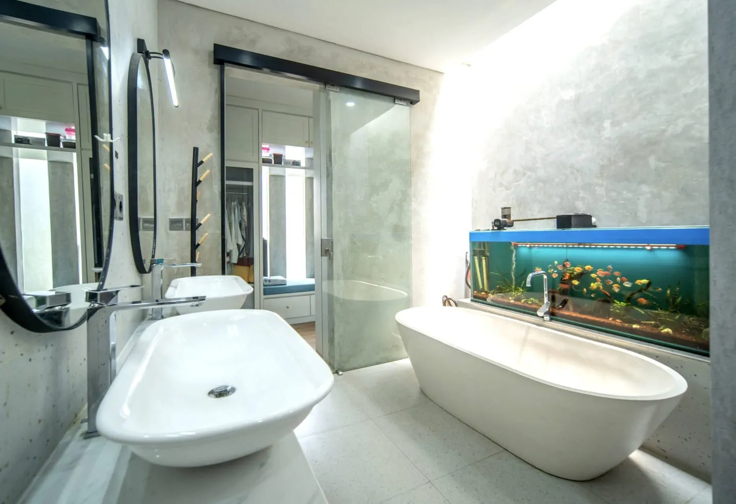 Luxury 3-Bedroom Villa with Stream View in Dalung, Bali — image 2