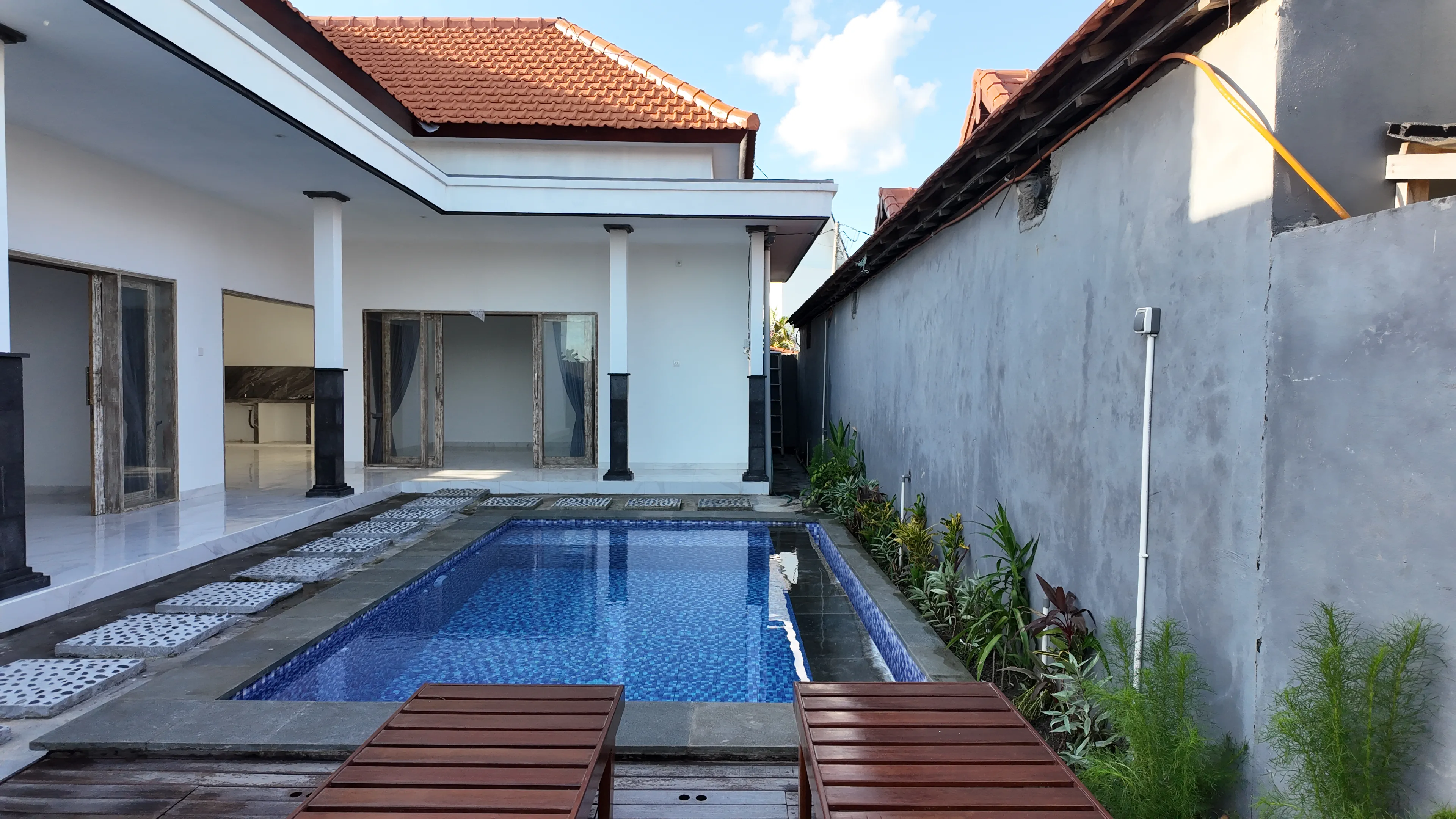 Modern 2-Bedroom Villa with Pool for Long-Term Rent in Aseman Kangin, Bali — image 1