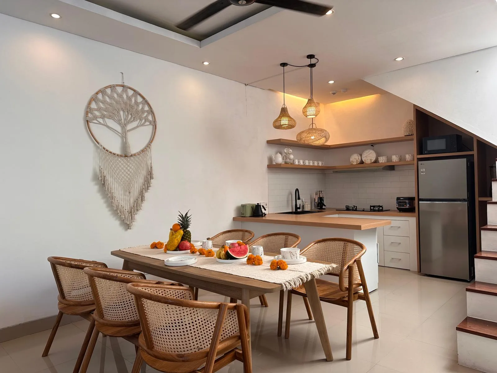 3-Bedroom Villa for Monthly Rent in Berawa, Bali — image 2