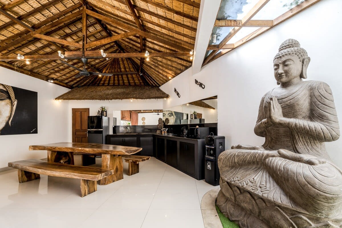 Garden Villa · 6BR · Seminyak — 6BR Villa Rental in Seminyak — image 7