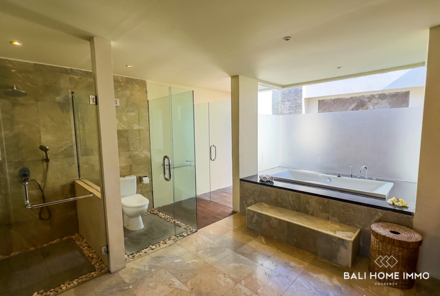 SPACIOUS 1 BEDROOM VILLA WITH GOLF COURSE VIEW FOR RENT IN BINGIN — image 10
