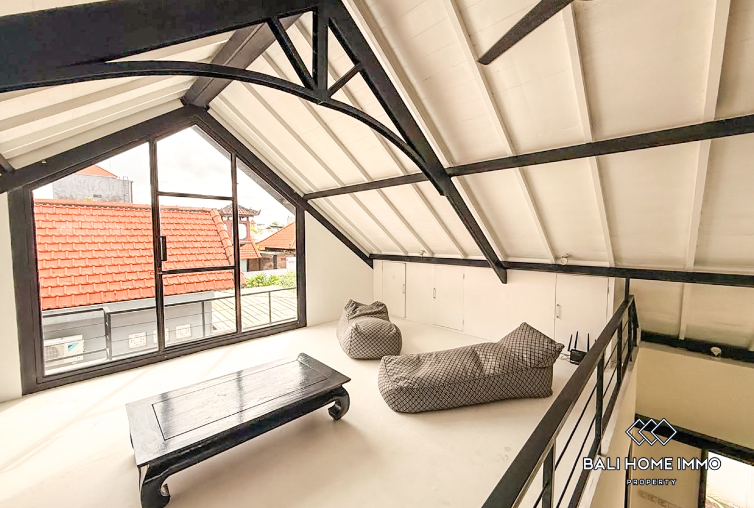 Spacious 3 Bedroom Family Villa For Rent in Canggu Berawa — image 16