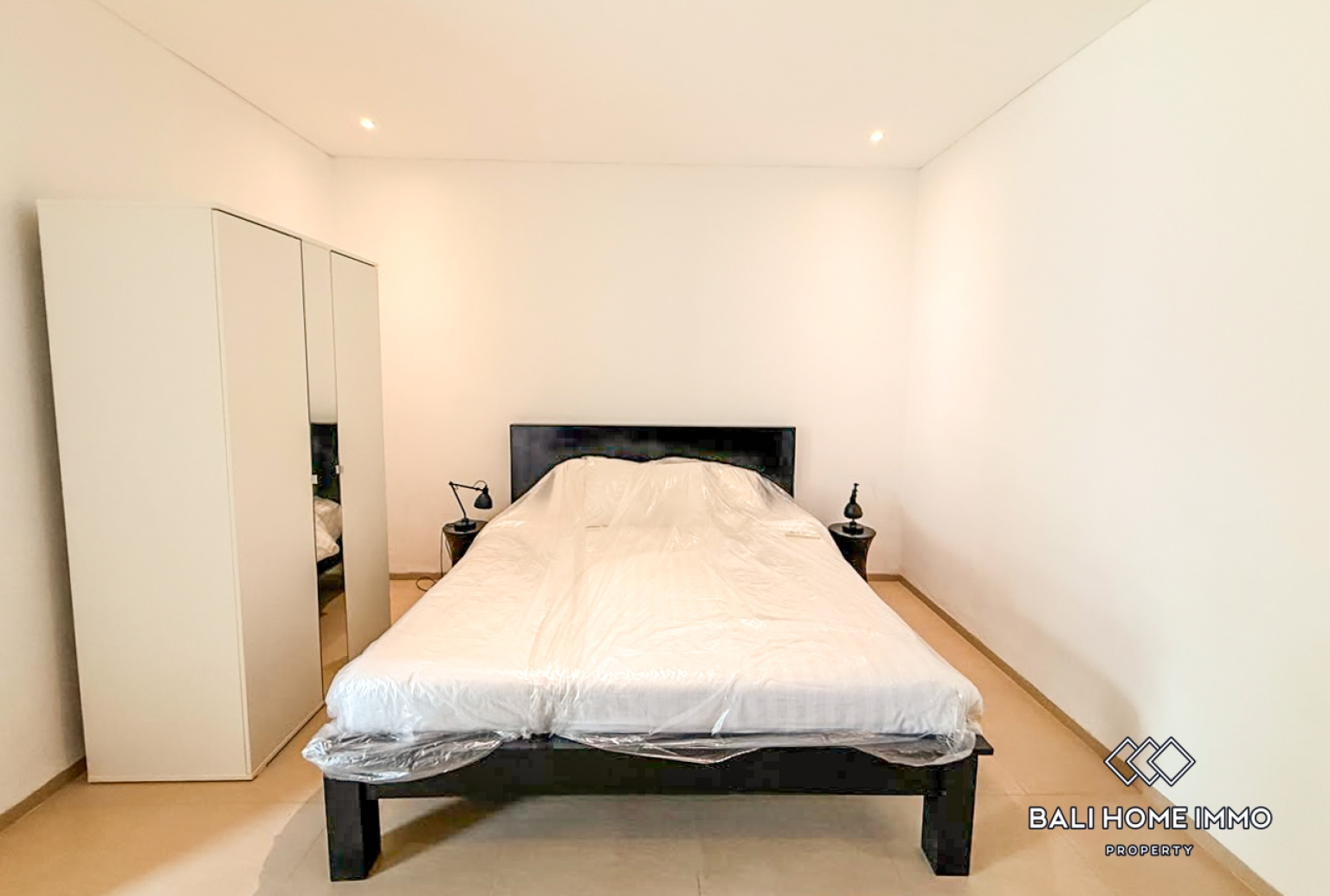 Spacious 3 Bedroom Family Villa For Rent in Canggu Berawa — image 9