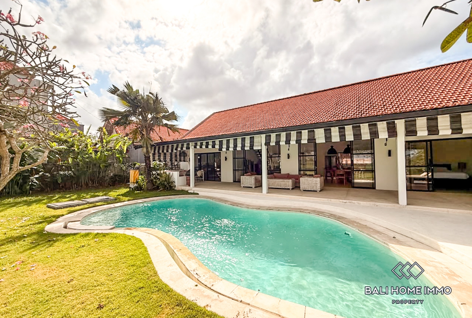 Spacious 3 Bedroom Family Villa For Rent in Canggu Berawa