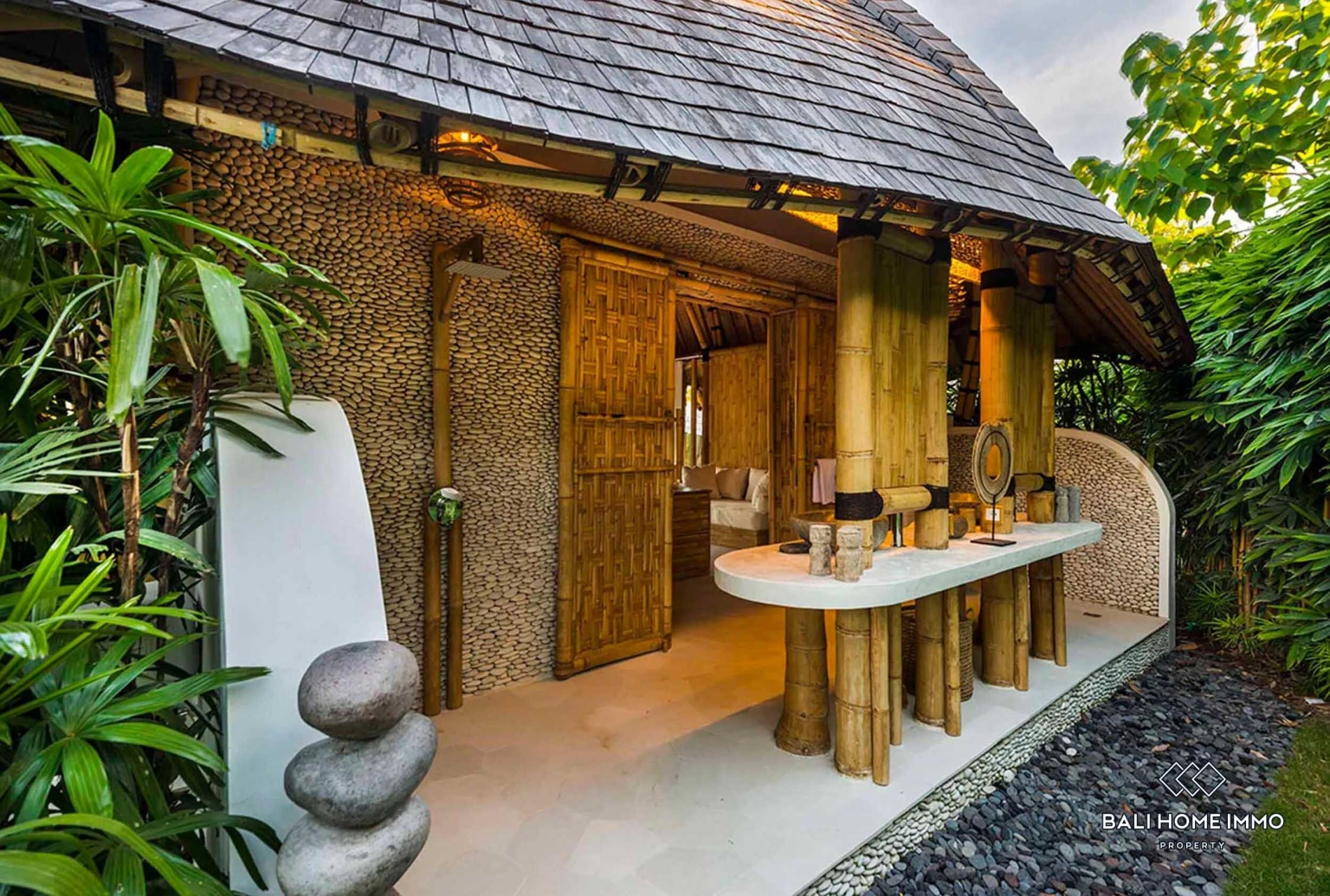 SPACIOUS 4 BEDROOMS VILLA FOR MONTHLY RENTAL IN ULUWATU - BINGIN — image 15
