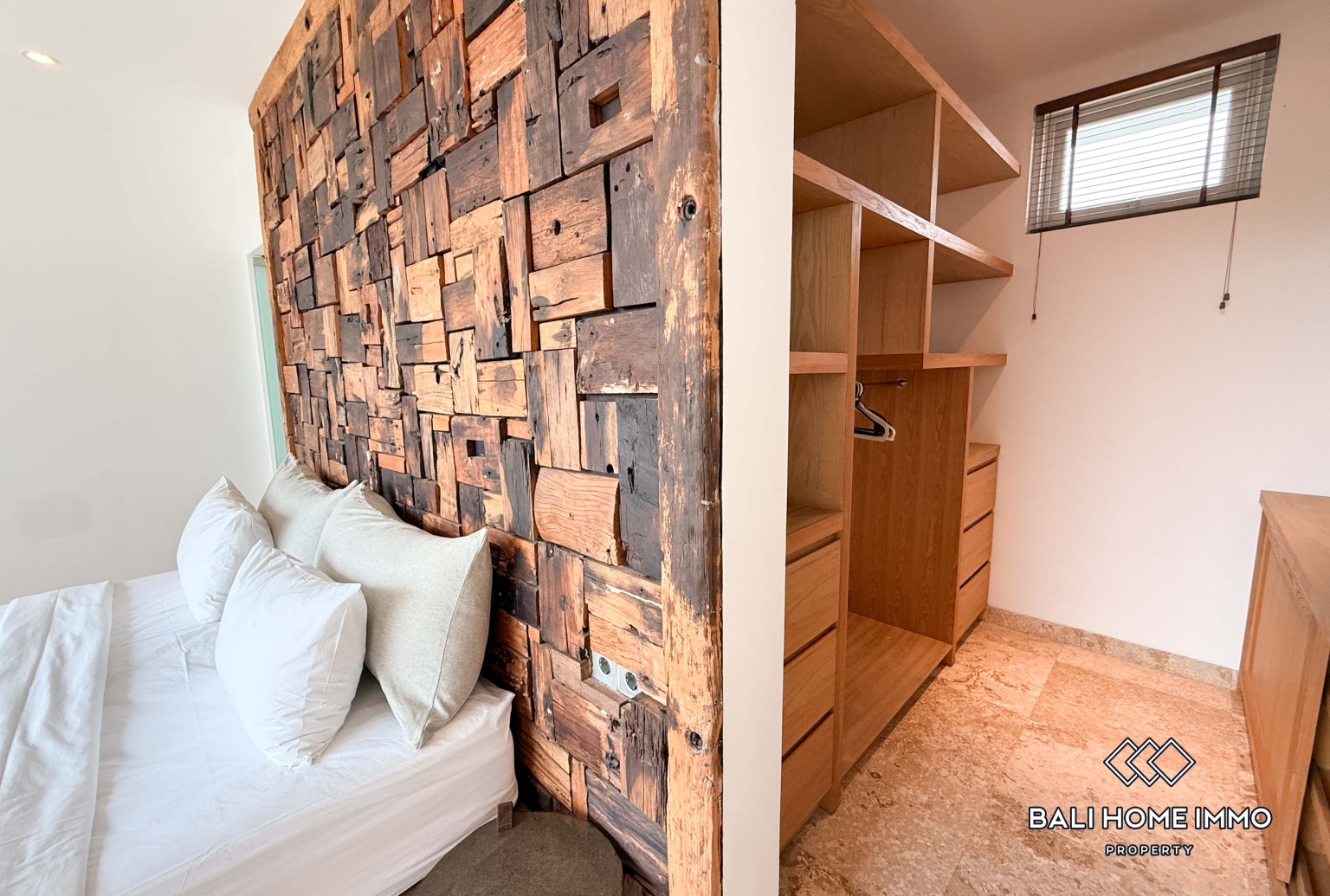 Spacious 5 Bedroom Family Villa For Rent in Canggu Residential Side — image 8
