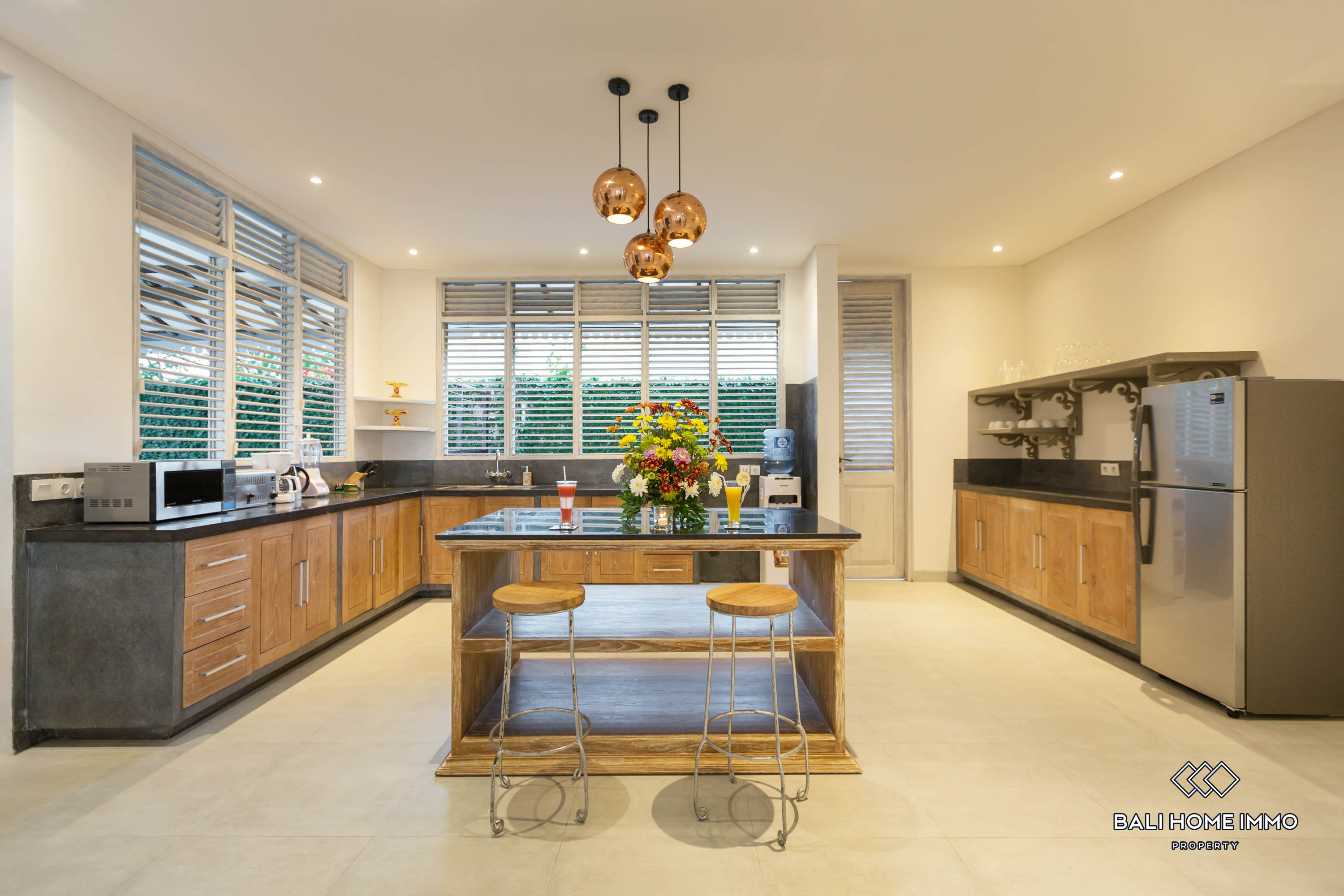 SPACIOUS 5 BEDROOMS VILLA FOR MONTHLY RENTAL IN BALI - JIMBARAN — image 8