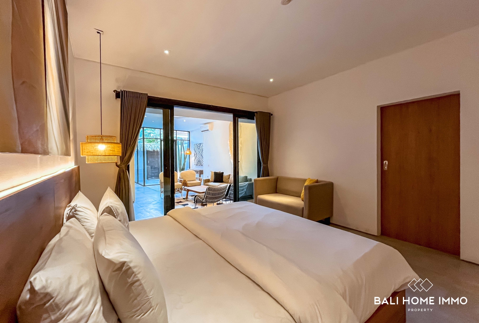 SPACIOUS 5 BEDROOMS VILLA FOR YEARLY RENTAL IN NUSA DUA — image 18