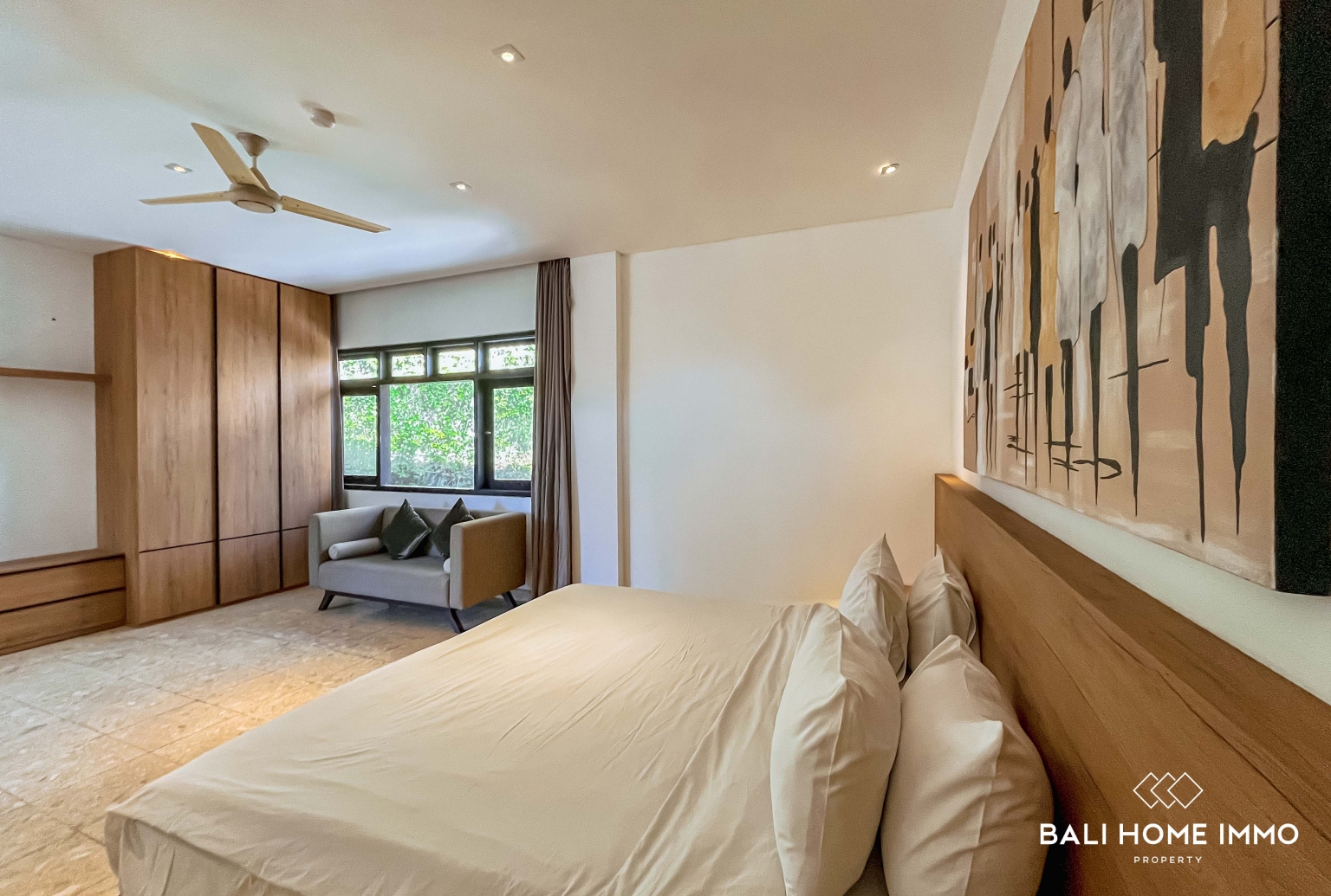SPACIOUS 5 BEDROOMS VILLA FOR YEARLY RENTAL IN NUSA DUA — image 14
