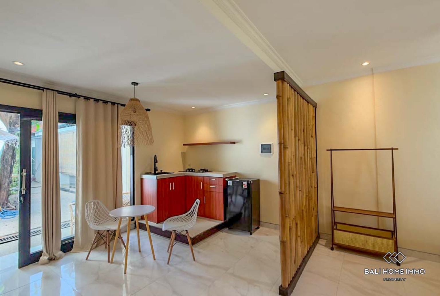 Spacious 5 Bedrooms villa with private apartment for rental in Bali Sanur — image 6