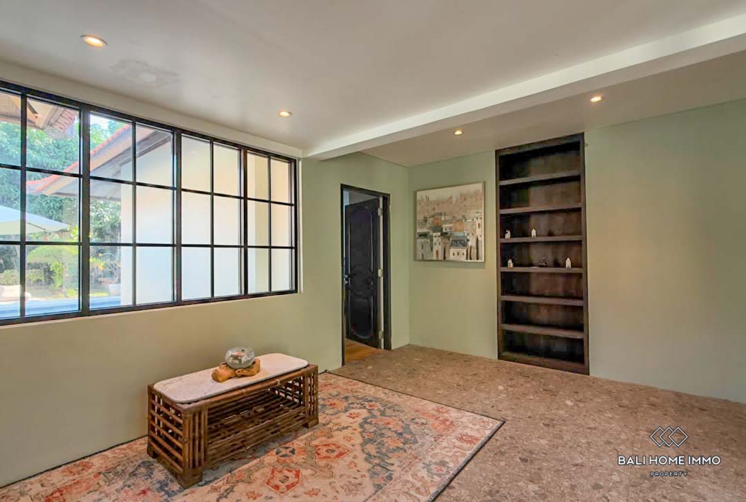 Spacious 5 Bedrooms villa with private apartment for rental in Bali Sanur — image 7
