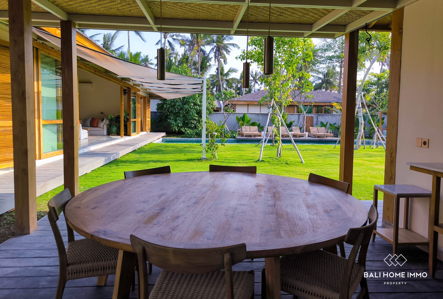 Spacious 6-Bedroom Beachside Villa For Rent in Seseh — image 4