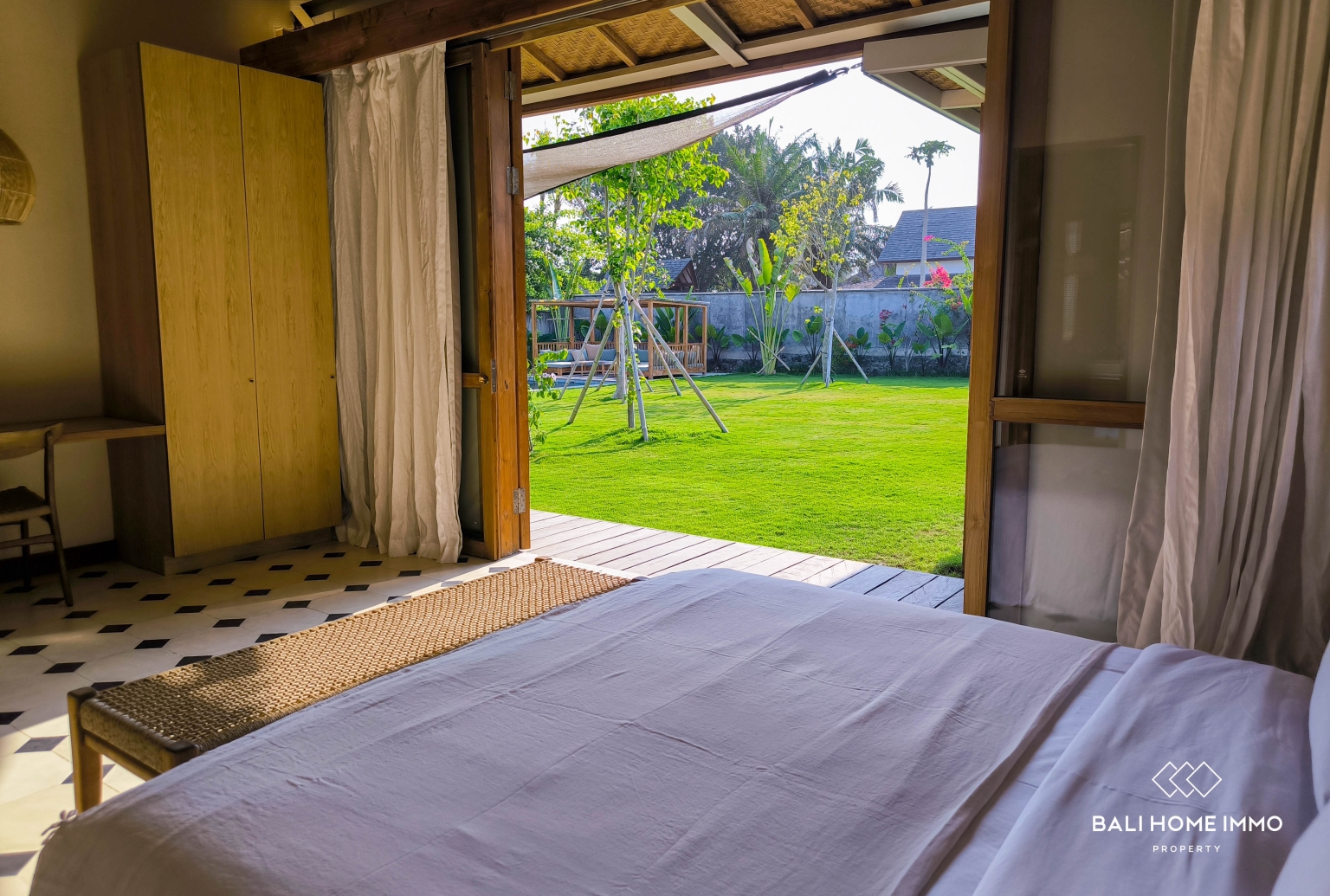 Spacious 6-Bedroom Beachside Villa For Rent in Seseh — image 10