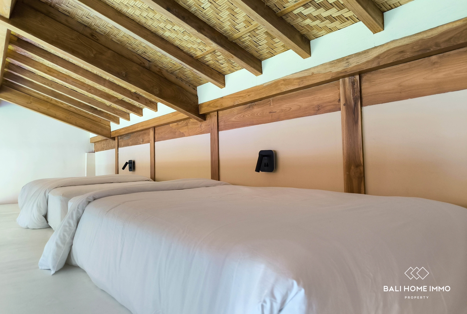 Spacious 6-Bedroom Beachside Villa For Rent in Seseh — image 18