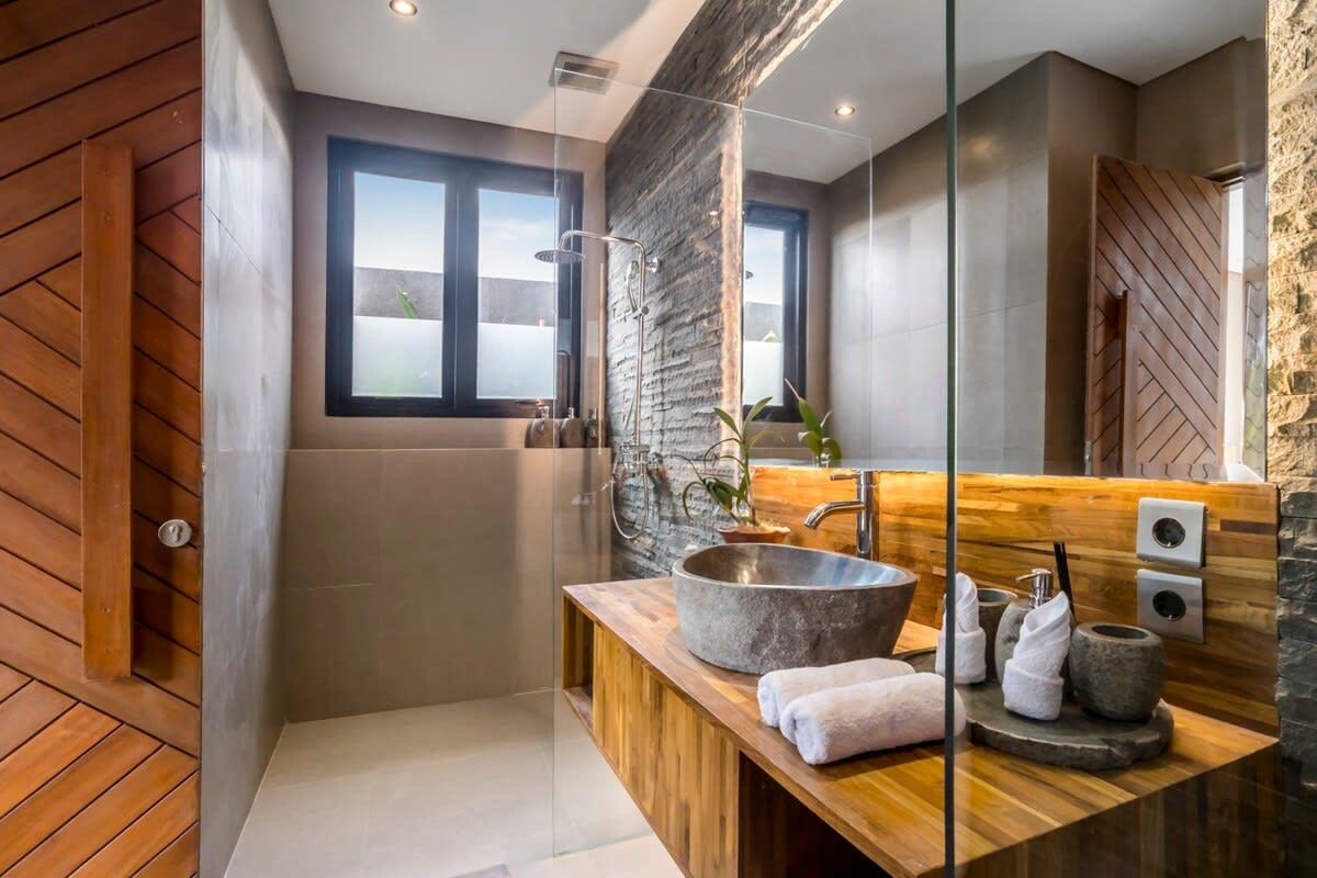 Courtyard Villa Kara · 6BR · Ubud — 6BR Villa Rental in Ubud — image 14