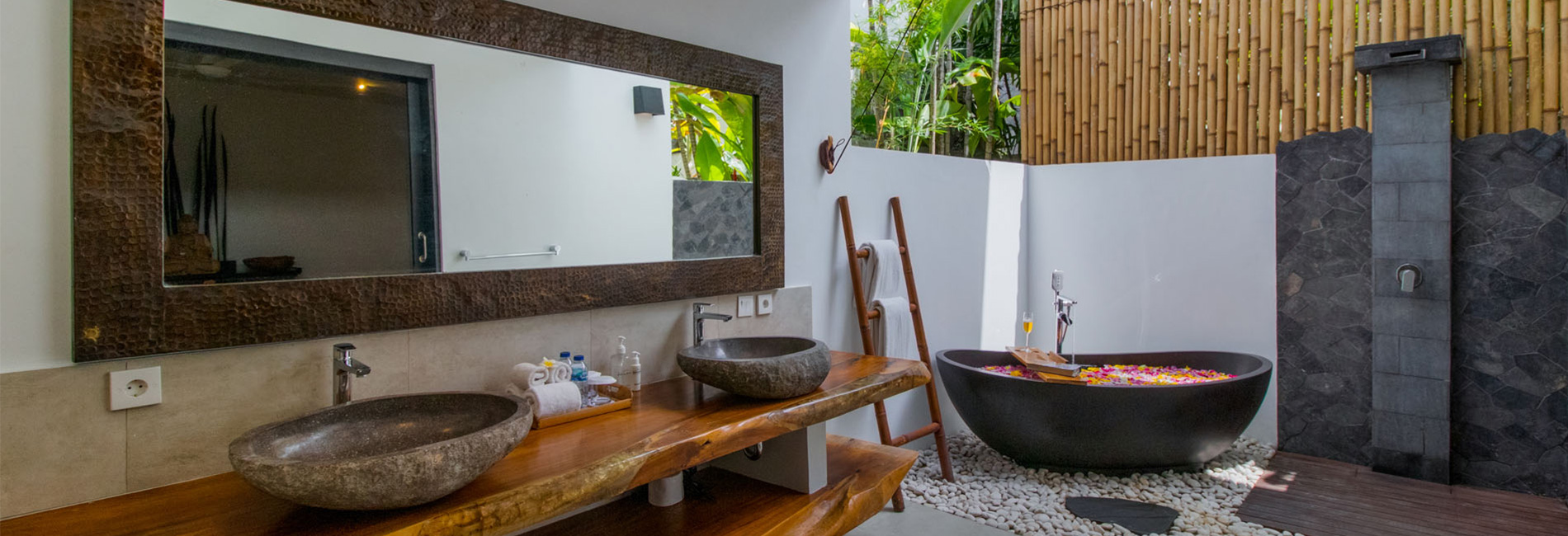 Villa Senang — 4BR Villa Rental in Seminyak — image 11