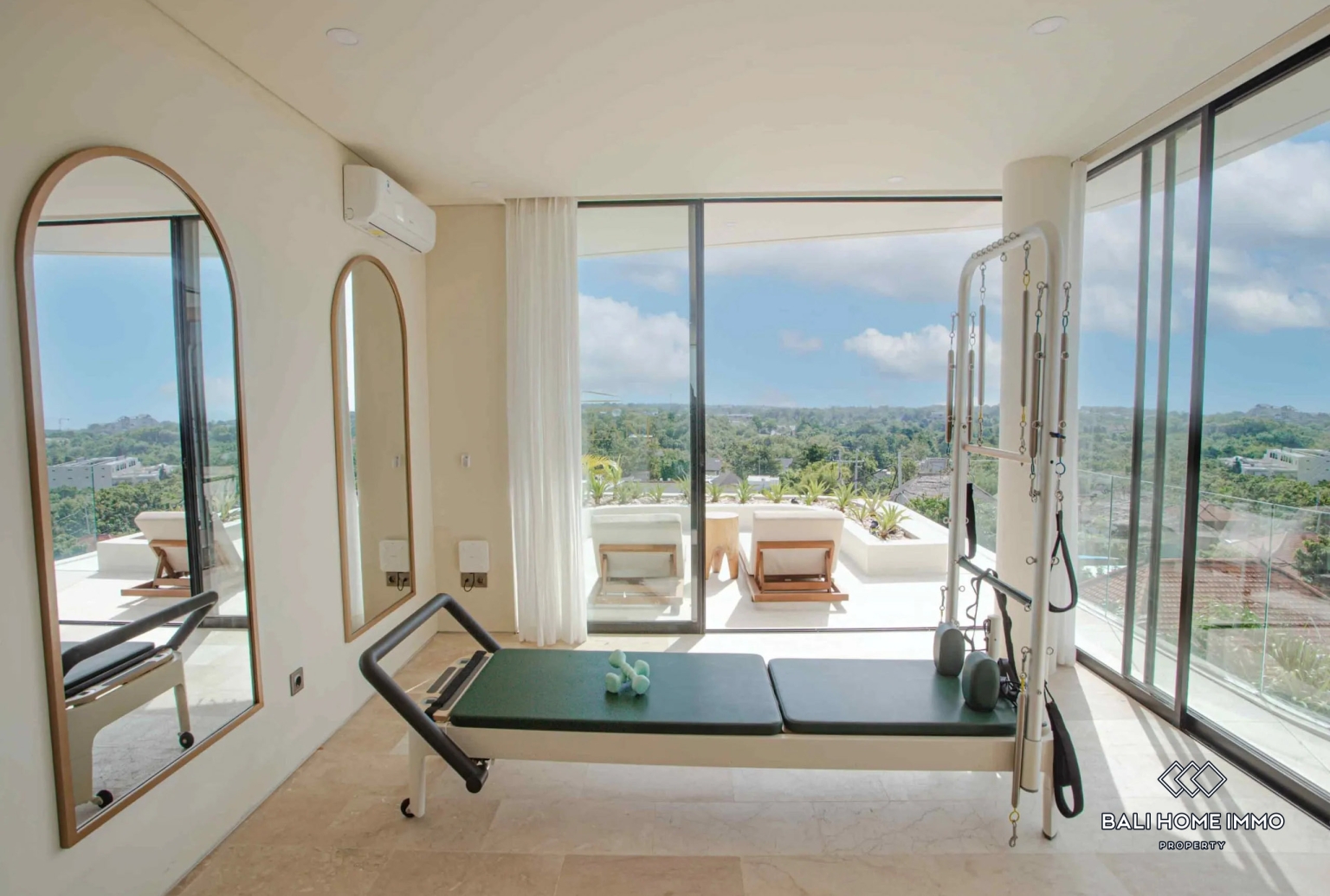 STUNNING OCEAN VIEW 3 BEDROOMS VILLA FOR MONTHLY RENTAL IN ULUWATU - BINGIN — image 16