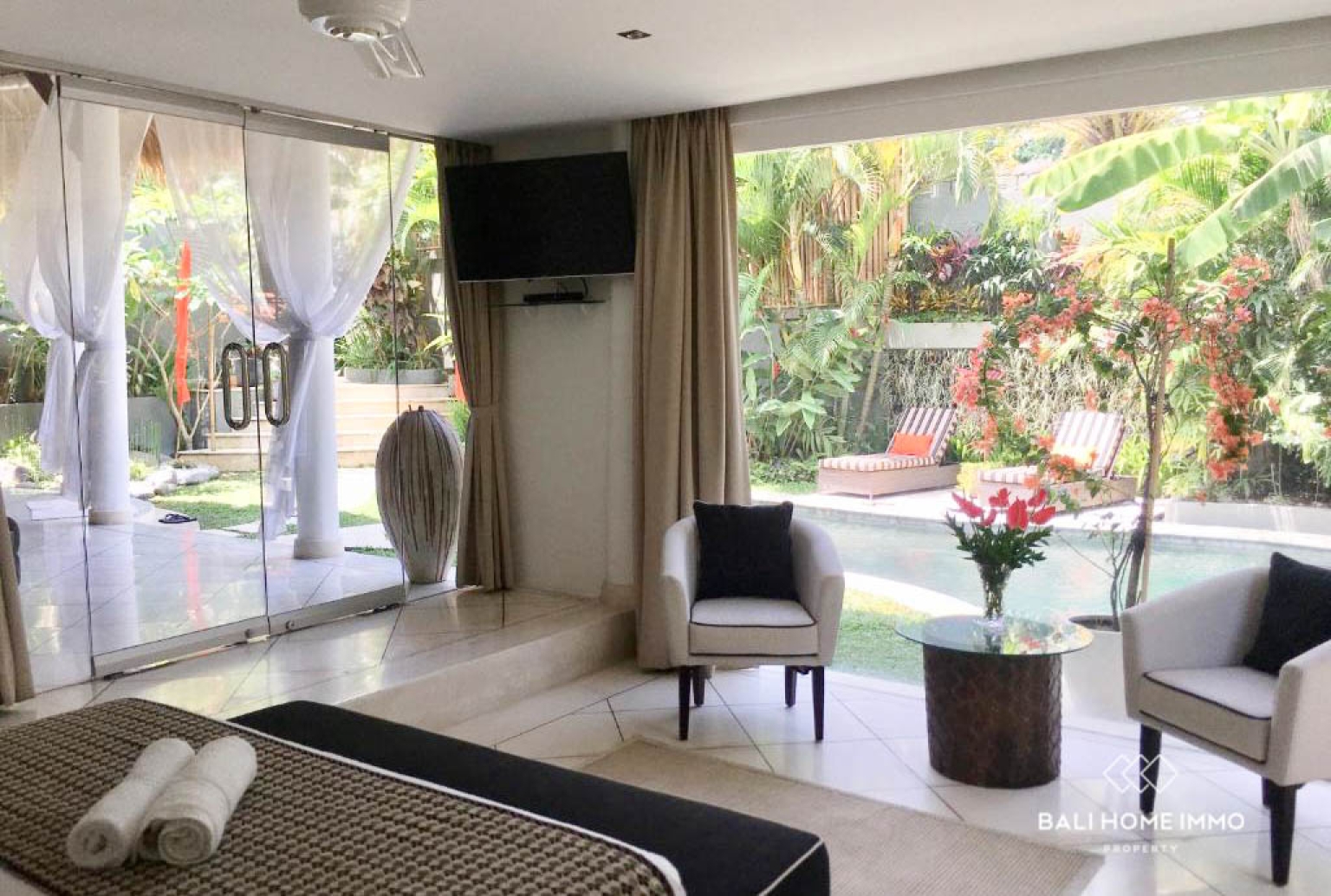 Stylish 2-Bedroom Open Living Villa for Yearly Rent in Umalas — image 6