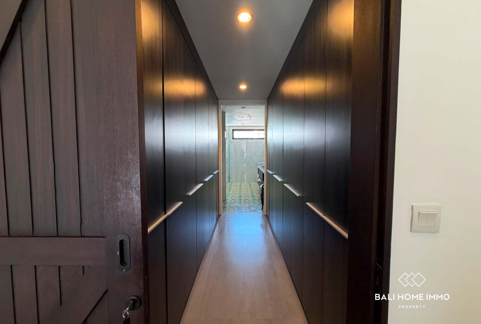 Stylish 3 Bedroom Villa for Rental in Umalas Bali — image 11