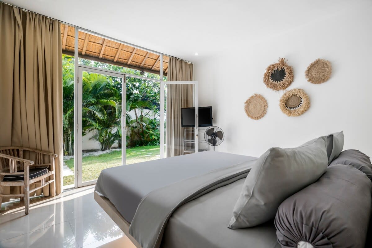 Garden Villa · 6BR · Seminyak — 6BR Villa Rental in Seminyak — image 16