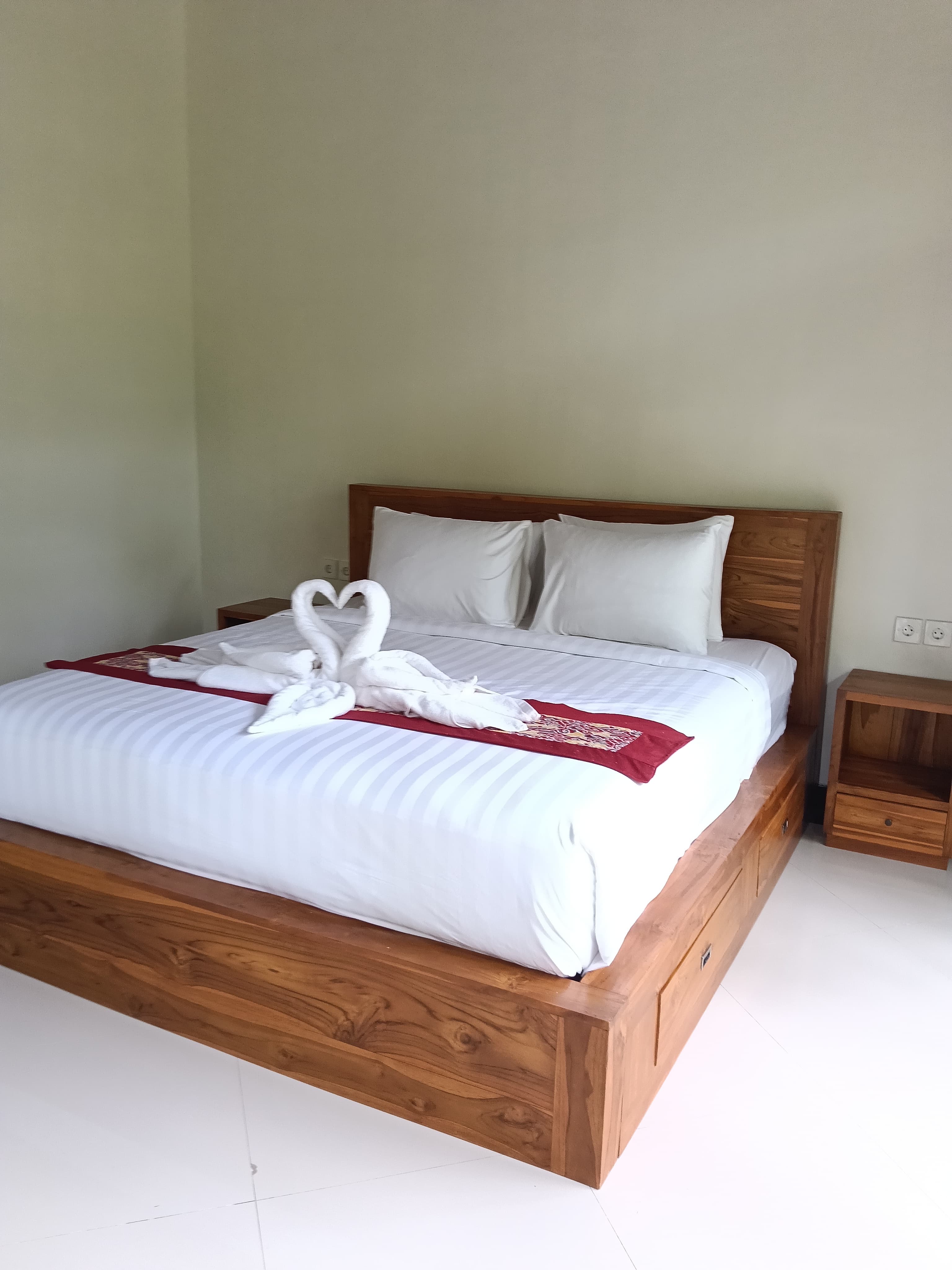 New 2 Lodtunduh encl kitchen in Ubud — image 2
