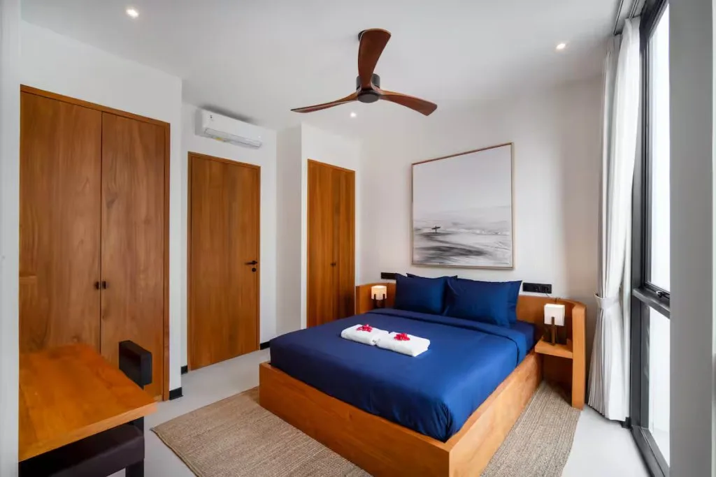 Spacious 4-Bedroom Wooden Villa with Private Pool for Long-Term Rent in Kerobokan — image 16