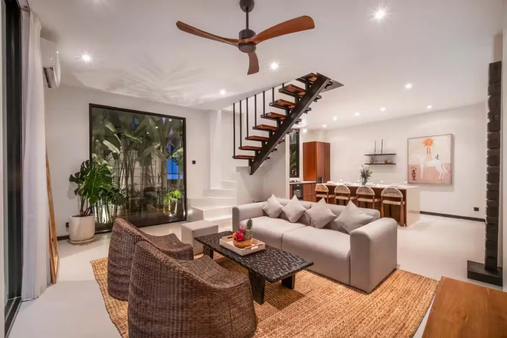 4-Bedroom Fully Furnished Villa for Yearly Rent in Tumbak Bayuh — image 8